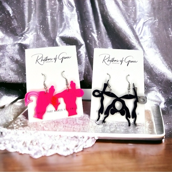 “My Body My Choice” Earrings - Feminist Statement Earrings, Brand New, Uterus - Picture 5 of 9